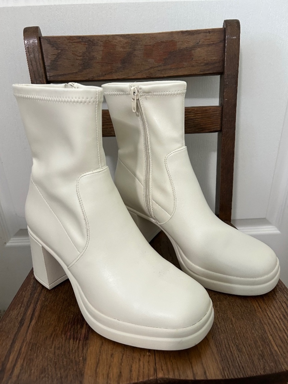 No Boundaries White Platform Ankle Boots Square Toe Block Heel Size 7